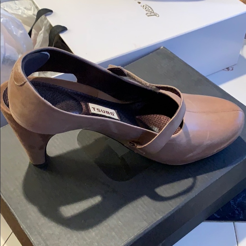 Gently used Tsubo sling backs